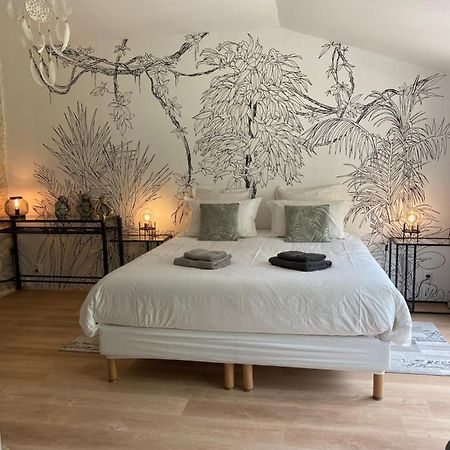 Bed and Breakfast La Chaumeauniere Aigrefeuille-dʼAunis Exterior foto