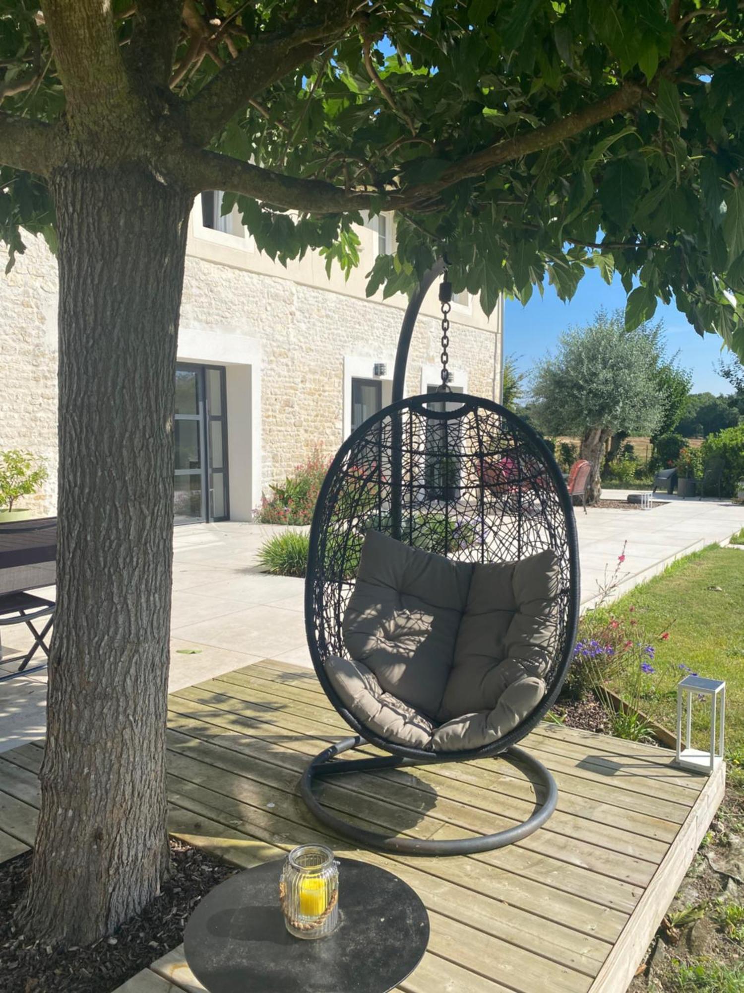 Bed and Breakfast La Chaumeauniere Aigrefeuille-dʼAunis Exterior foto
