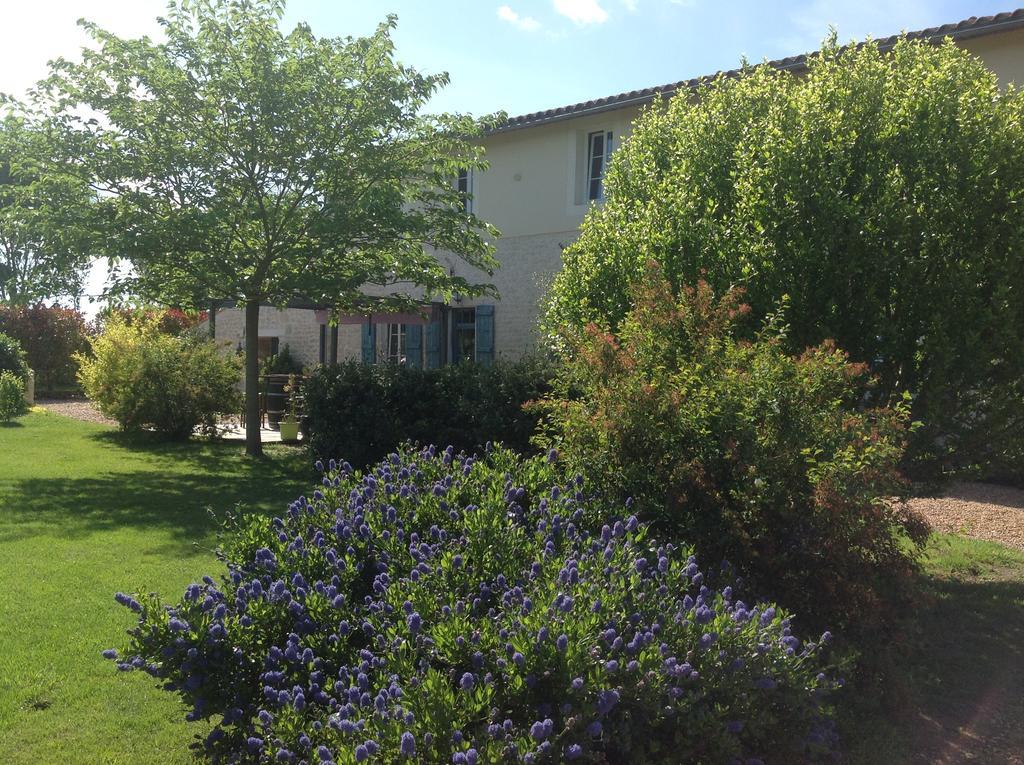 Bed and Breakfast La Chaumeauniere Aigrefeuille-dʼAunis Exterior foto